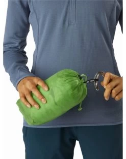 ArcTeryx Nuclei FL Womens Insulated Hooded Jacket -Outdoor Sport Store ArcTeryx Nuclei Fast and Light Womens Jacket One pack 657156