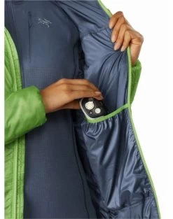 ArcTeryx Nuclei FL Womens Insulated Hooded Jacket -Outdoor Sport Store ArcTeryx Nuclei Fast and Light Womens Jacket Pockets 724011