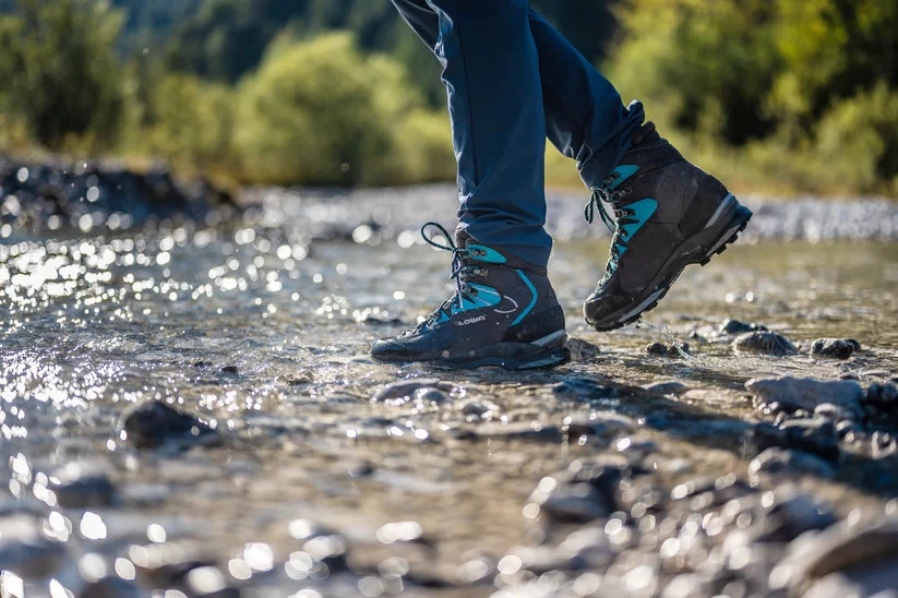 Lowa Mauria EVO GTX WXL Womens Hiking Boot - Anthracite/Turquoise 5 Lowa Mauria EVO GTX WXL Womens Hiking Boot - Anthracite/Turquoise - Image 3