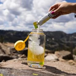 Skratch Labs Sport Hydration Drink Mix - Single -Outdoor Sport Store Skatch Labs Sport Hydration Drink Mix Single Lemon Lime 03